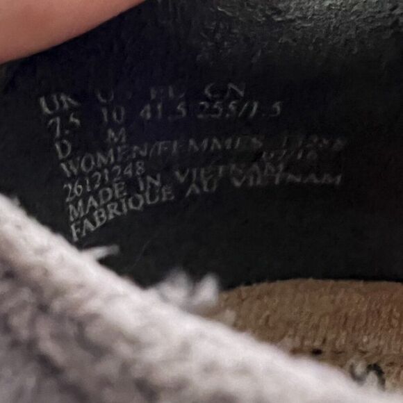 Clarks Araya Hale Gray Suede Lace-Up Block Heel Shootie - Picture 7 of 7